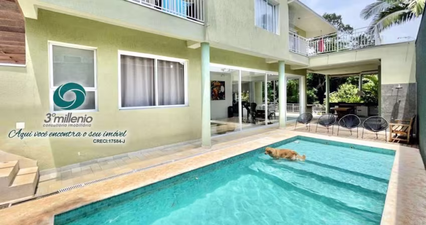 Casa com 4 dorms, piscina Aldeia da Fazendinha, Granja Viana