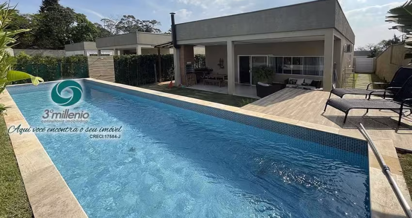 Casa nova, térrea a venda na Granja Viana,3 dorms(1ste) piscina