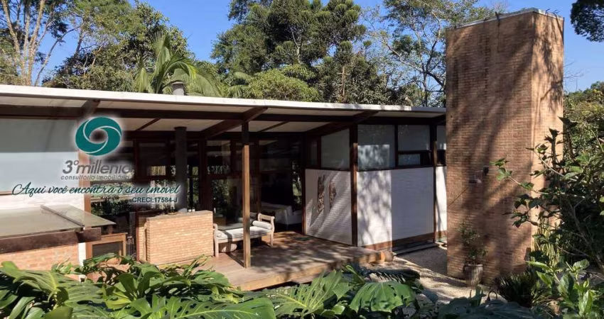 Linda casa para locação Chácara do Refúgio, 4 suítes, piscina