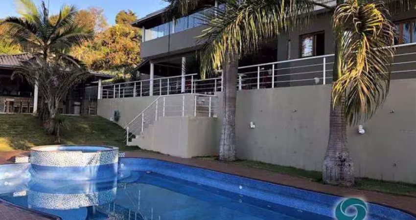 Casa com 5 suítes, área gourmet Granja Viana - Fazendinha