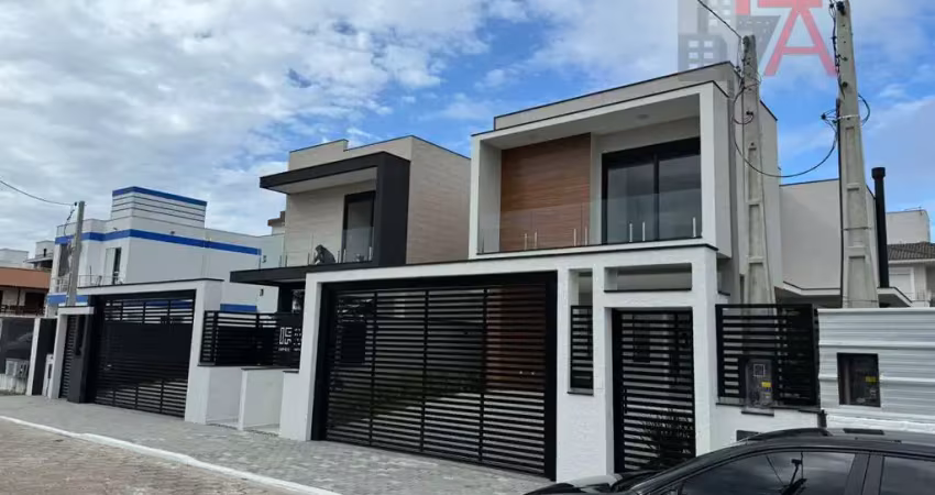 Casa à venda no bairro Ingleses do Rio Vermelho - Florianópolis/SC