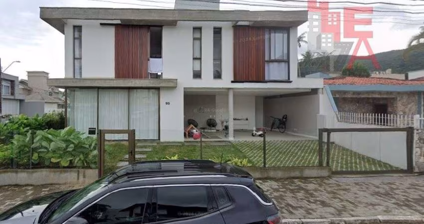 Casa à venda no bairro Itacorubi - Florianópolis/SC