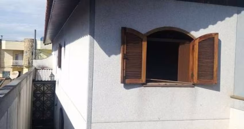 Casa à Venda na Vila Guilhermina, 163m²,  3 Dormitórios.
