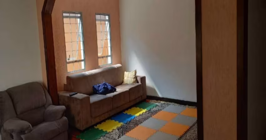 Casa à venda no Parque Cruzeiro do Sul com 203m² 3 dormitórios 1 suíte  2 banheiros 5 vagas