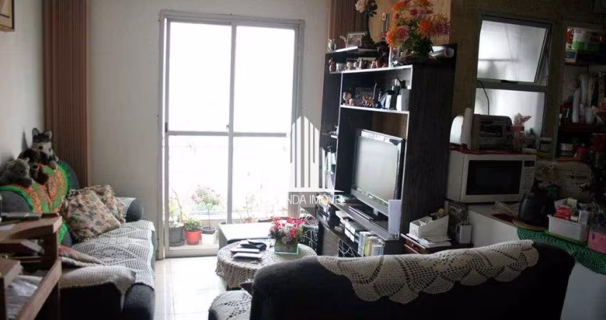 Apartamento com 2 dormitórios,2 banheiros e sala de esta
