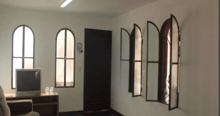 Casa à venda na Jardim Consórcio com 196m² 3 dormitórios 1 suíte 2 banheiros 2 vagas