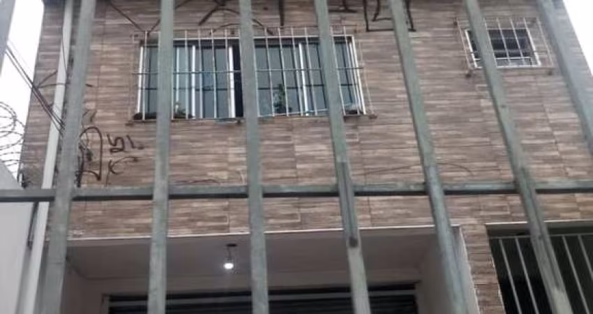 VENDO IMOVEL COM SALAO COMERCIAL E RESIDENCIAL  NA ZONA SUL