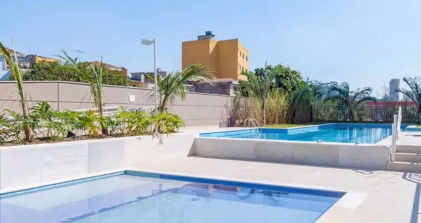 Apartamento Reformado no Saúde com Sacada