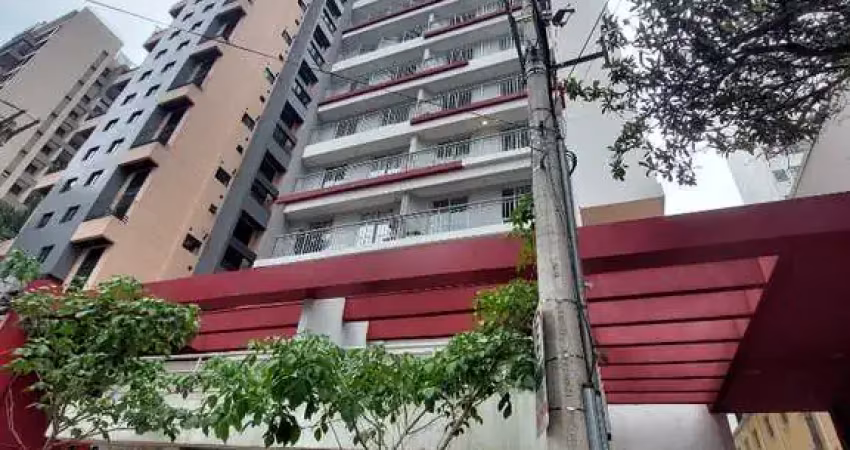 Sala comercial, pinheiros e 2 (duas) vagas de garagem rotativas.