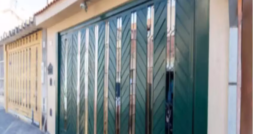 Casa à venda com 150m², 3 quartos, 1 suíte,  2 vagas, em Interlagos