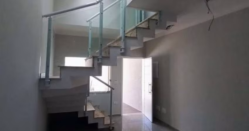 Casa no Jardim Cidália, 110m², 2 Dormitórios.