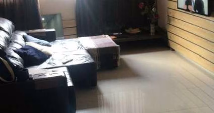 Sobrado á venda  no Jardim Nossa Senhora do Carmo com 200m² 4 dormitórios 1 suite 4 banheiros  2 vagas