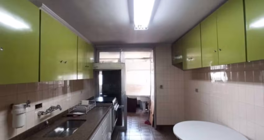 Apartamento Para Reforma à Venda, 110m2, 3 dormitórios, 3 banheiros, 2 Vagas, Vila Olímpia