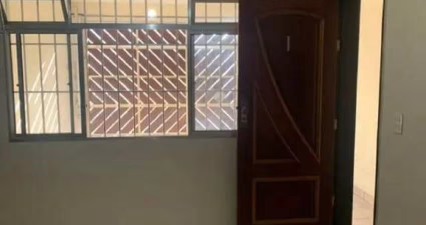 Casa à venda no Jardim Britânia com 163m² 3 dormitórios 1 suíte 3 banheiros 2 vagas