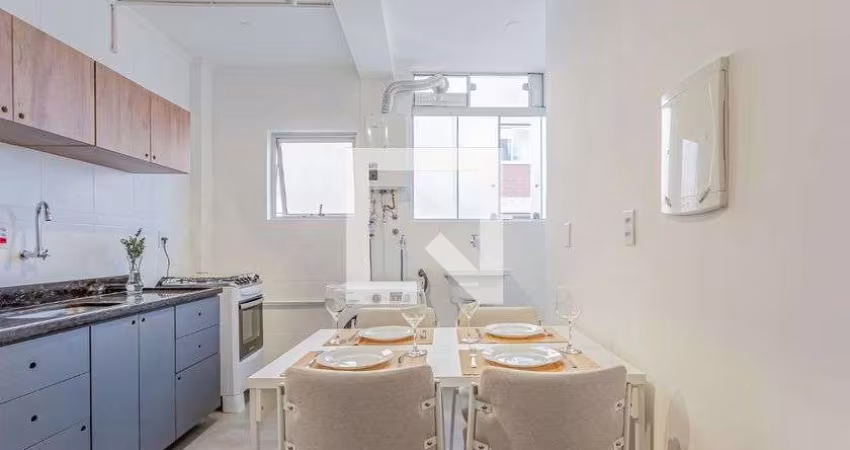 Apartamento à Venda - Vila Olímpia, 3 Quartos,  64 m2