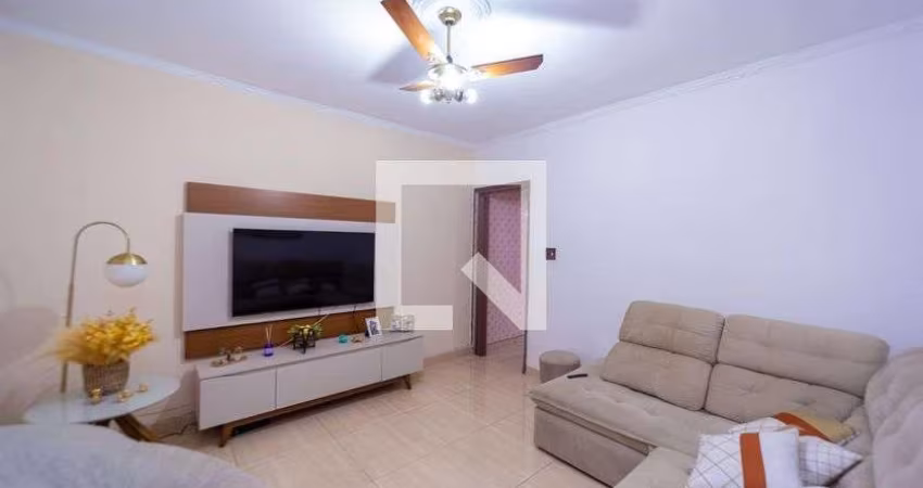 Casa à Venda - Jardim Aricanduva, 2 Quartos,  300 m2