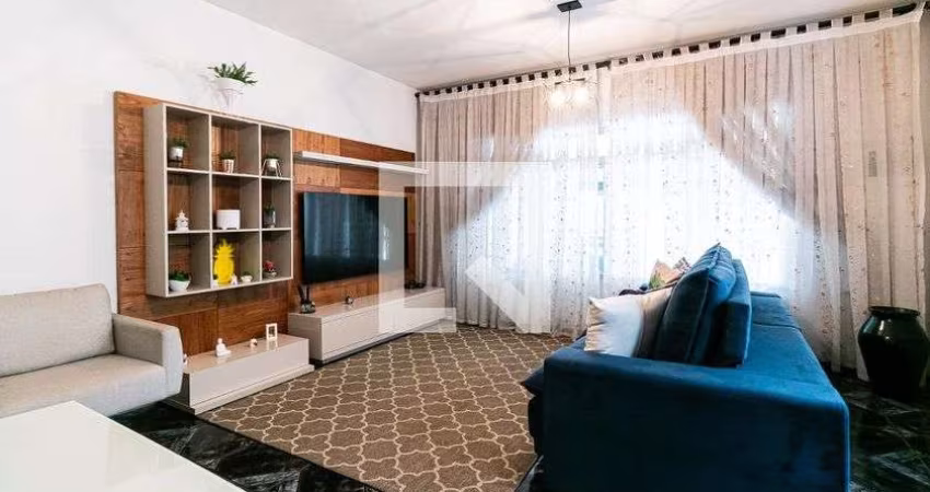 Casa à Venda - Vila Carrão, 3 Quartos,  200 m2