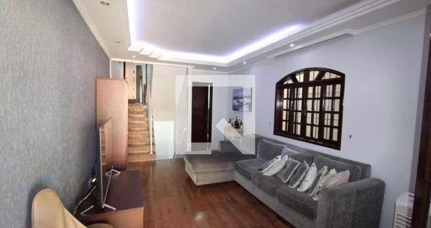 Casa à Venda - Água Fria, 3 Quartos,  200 m2