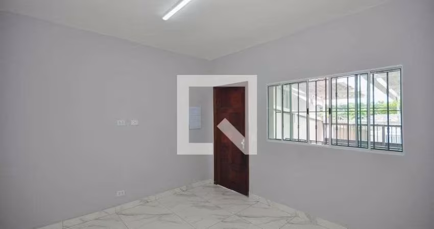 Casa à Venda - Portal do Morumbi, 2 Quartos,  200 m2
