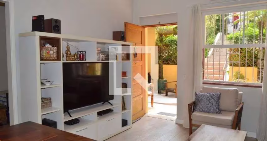 Casa à Venda - Cambuci, 2 Quartos,  120 m2