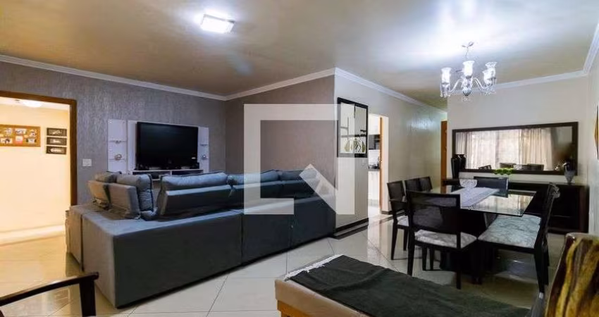 Casa à Venda - Vila das Mercês, 3 Quartos,  220 m2