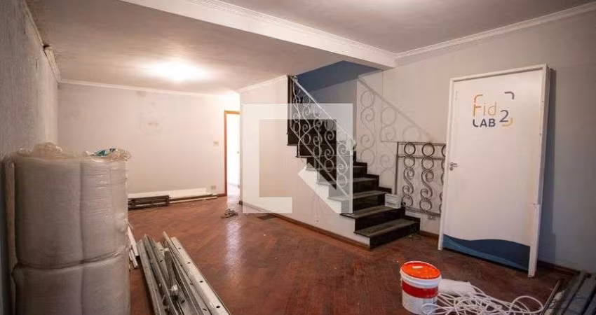 Casa à Venda - Bosque da Saúde, 3 Quartos,  220 m2