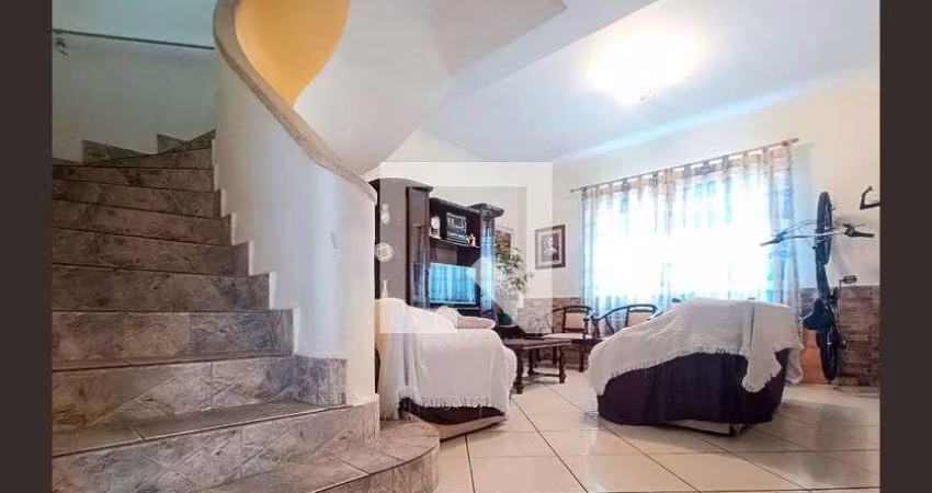 Casa à Venda - Bom Retiro, 3 Quartos,  210 m2