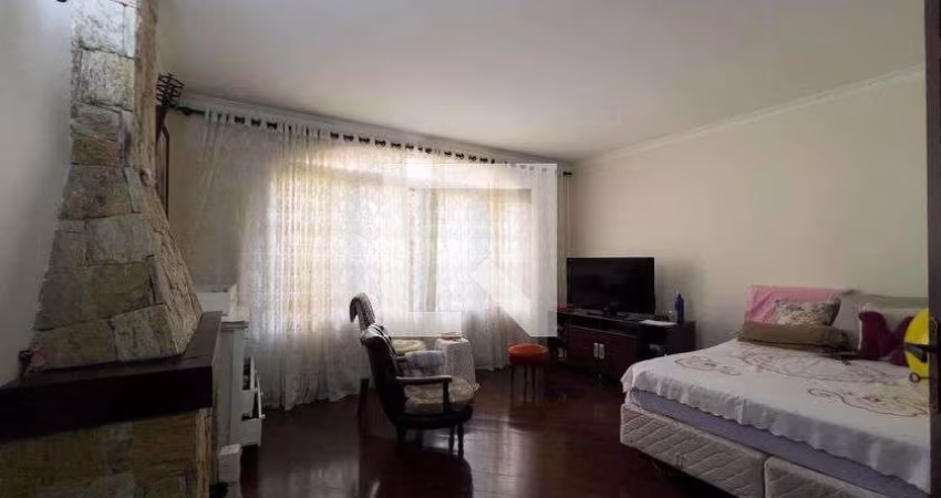 Casa à Venda - Cambuci, 3 Quartos,  200 m2
