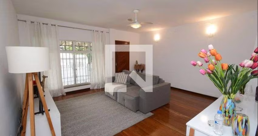 Casa à Venda - Veleiros, 2 Quartos,  150 m2