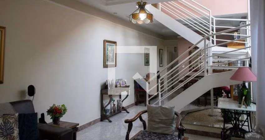 Casa à Venda - Água Fria, 4 Quartos,  142 m2