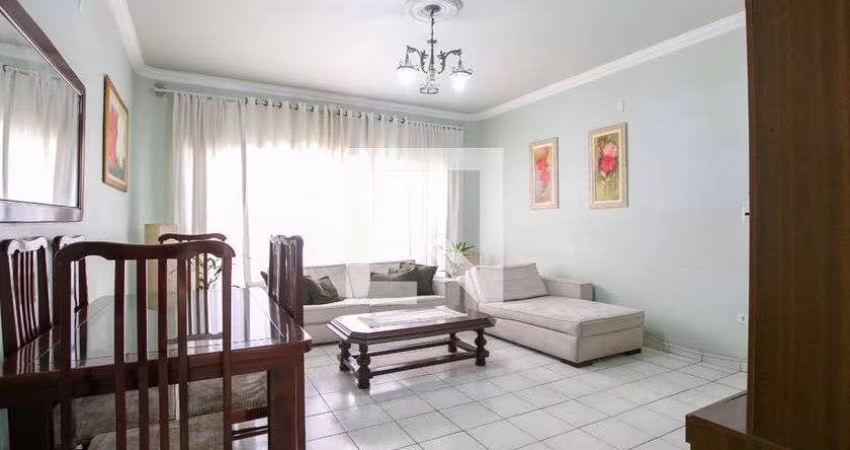 Casa à Venda - Vila Jacuí, 3 Quartos,  226 m2