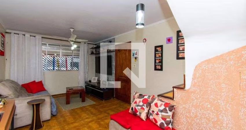 Casa à Venda - Vila Santa Clara, 3 Quartos,  200 m2