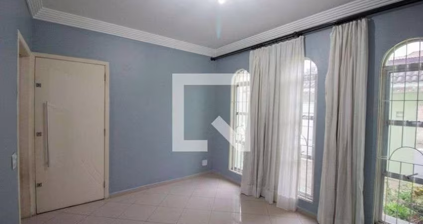 Casa à Venda - Vila Jacuí, 3 Quartos,  180 m2