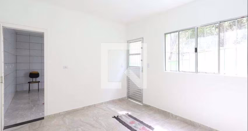 Casa à Venda - Água Fria, 1 Quarto,  80 m2