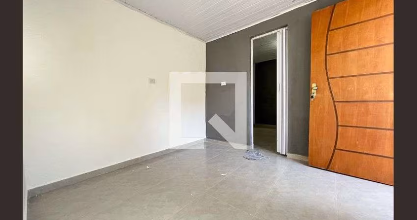 Casa à Venda - Vila Campestre, 2 Quartos,  60 m2