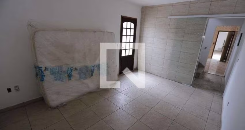 Casa à Venda - Portal do Morumbi, 3 Quartos,  220 m2