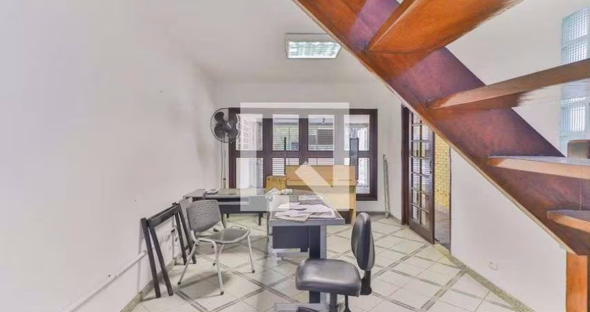 Casa à Venda - Cidade São Francisco , 2 Quartos,  150 m2