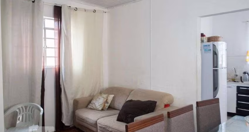 Casa à Venda - Vila Santa Maria, 2 Quartos,  100 m2