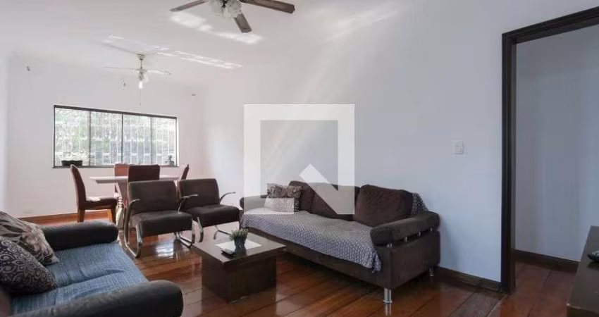 Casa à Venda - Vila Santa Maria, 4 Quartos,  270 m2