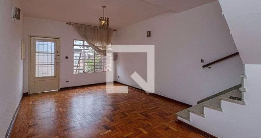 Casa à Venda - Bosque da Saúde, 2 Quartos,  150 m2