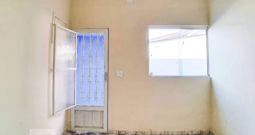 Casa à Venda - Vila Nhocuné, 1 Quarto,  40 m2