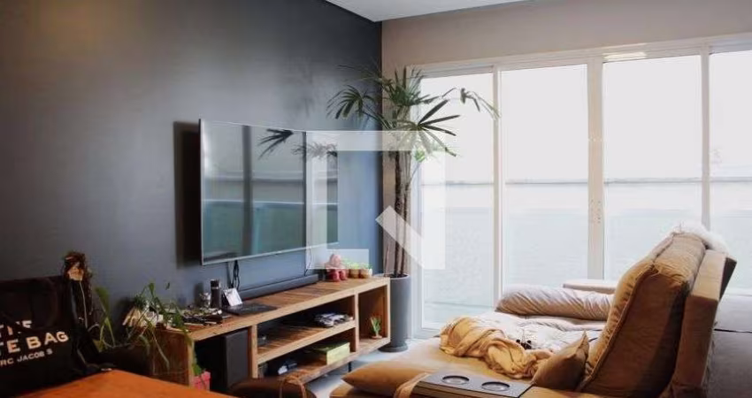 Casa à Venda - Vila Invernada, 2 Quartos,  130 m2