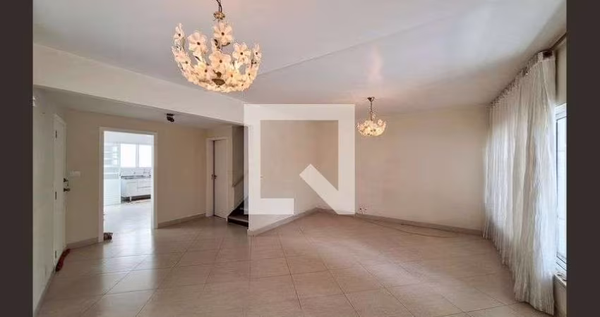 Casa à Venda - Água Fria, 4 Quartos,  300 m2