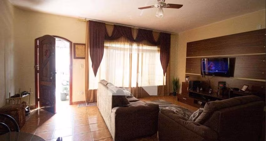 Casa à Venda - Vila Jacuí, 3 Quartos,  172 m2