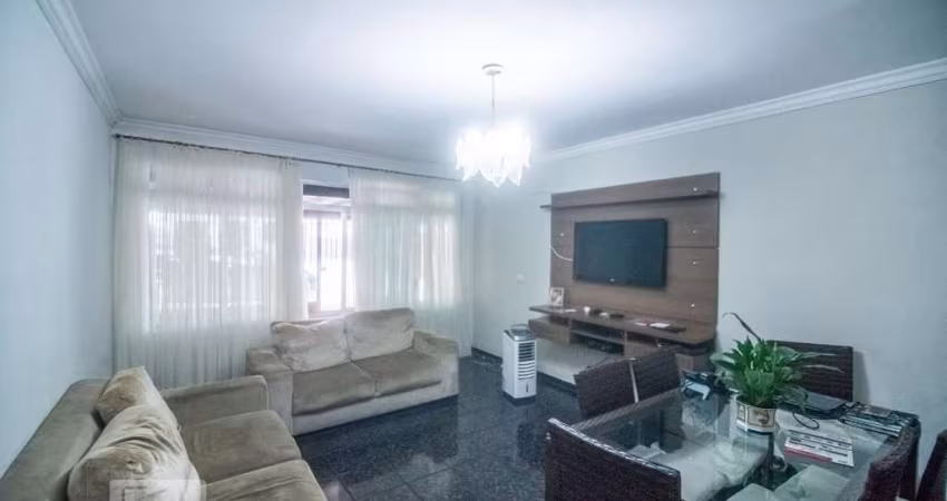 Casa à Venda - Vila Invernada, 2 Quartos,  400 m2