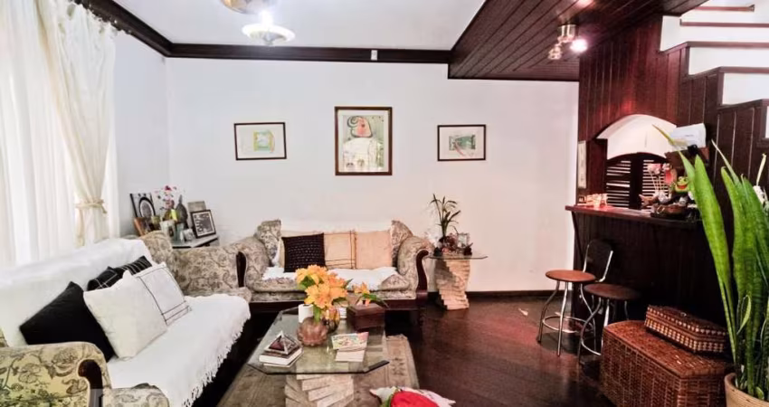 Casa à Venda - Vila Santa Maria, 3 Quartos,  205 m2