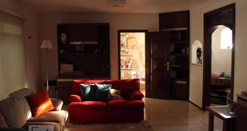 Casa à Venda - Vila das Mercês, 3 Quartos,  233 m2