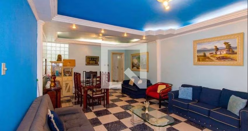 Casa à Venda - Jardim Teresa, 4 Quartos,  240 m2