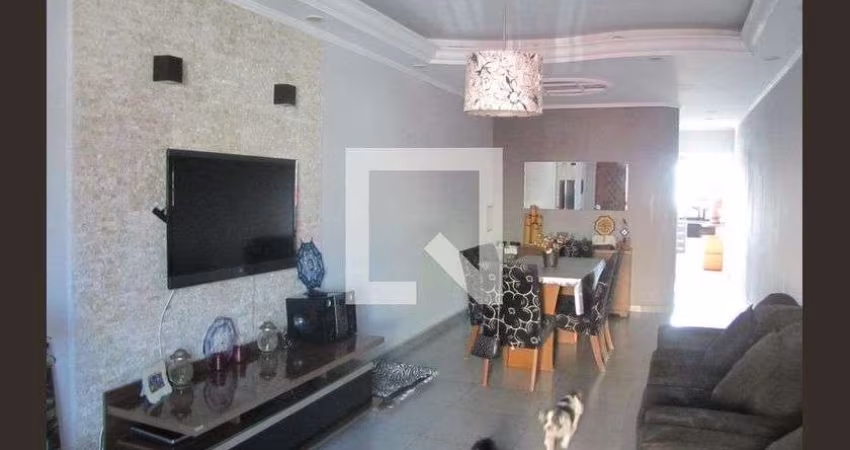 Casa à Venda - Jardim Brasília, 3 Quartos,  300 m2