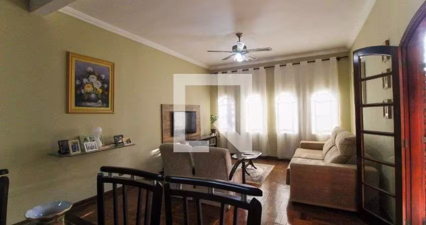 Casa à Venda - Vila Jacuí, 3 Quartos,  300 m2